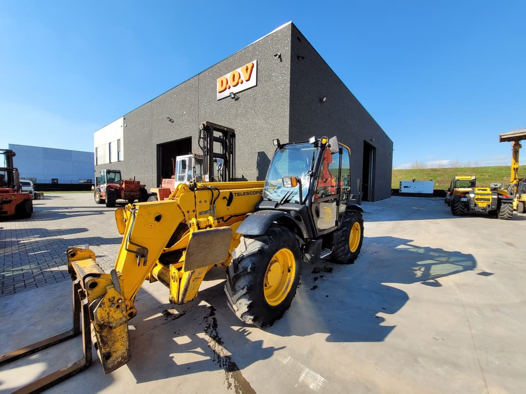 JCB 533-105