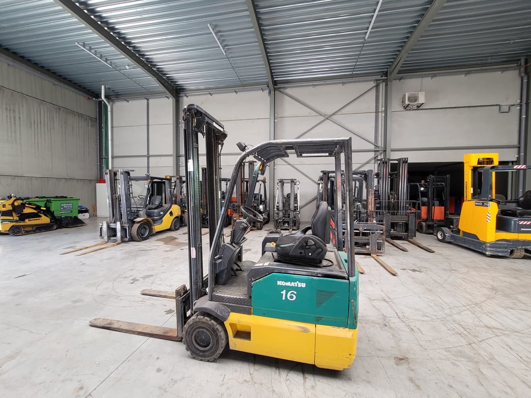 Komatsu FB16MG