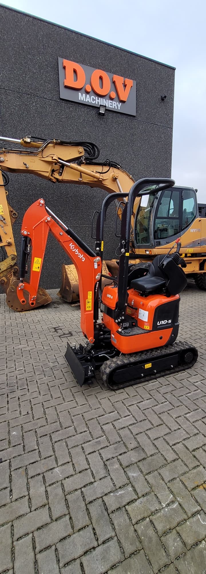 Kubota U10