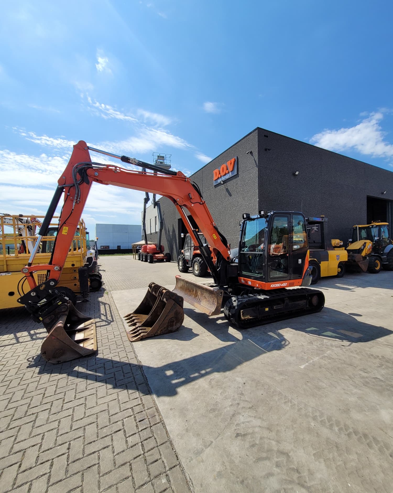 KUBOTA  KX080