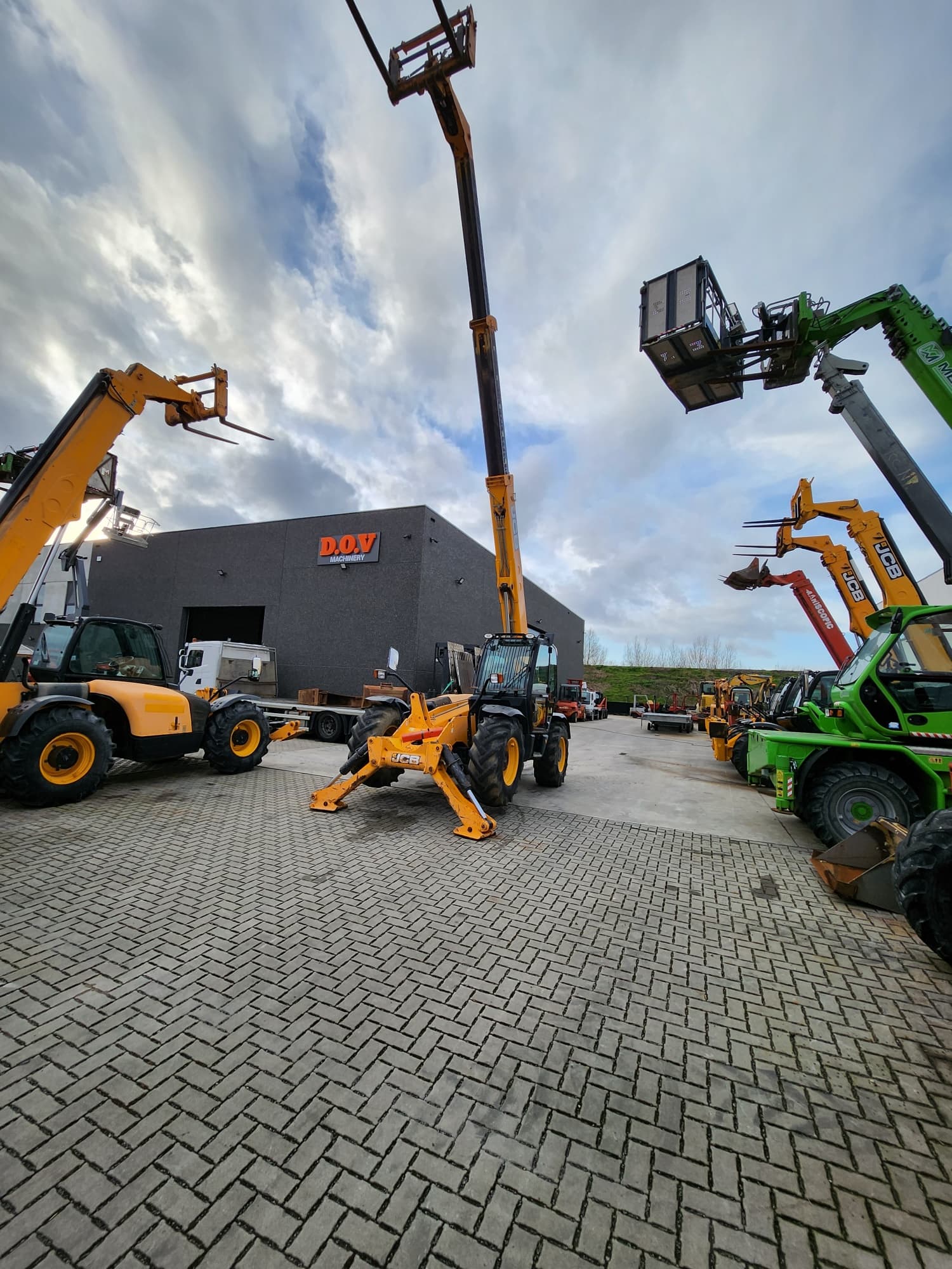 JCB 540-140