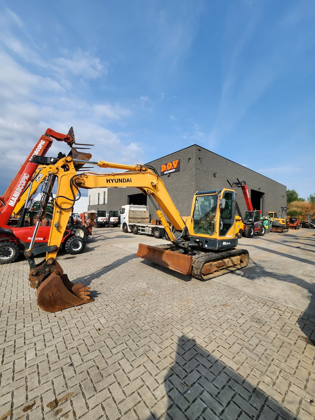 Hyundai  ROBEX 80CR-9