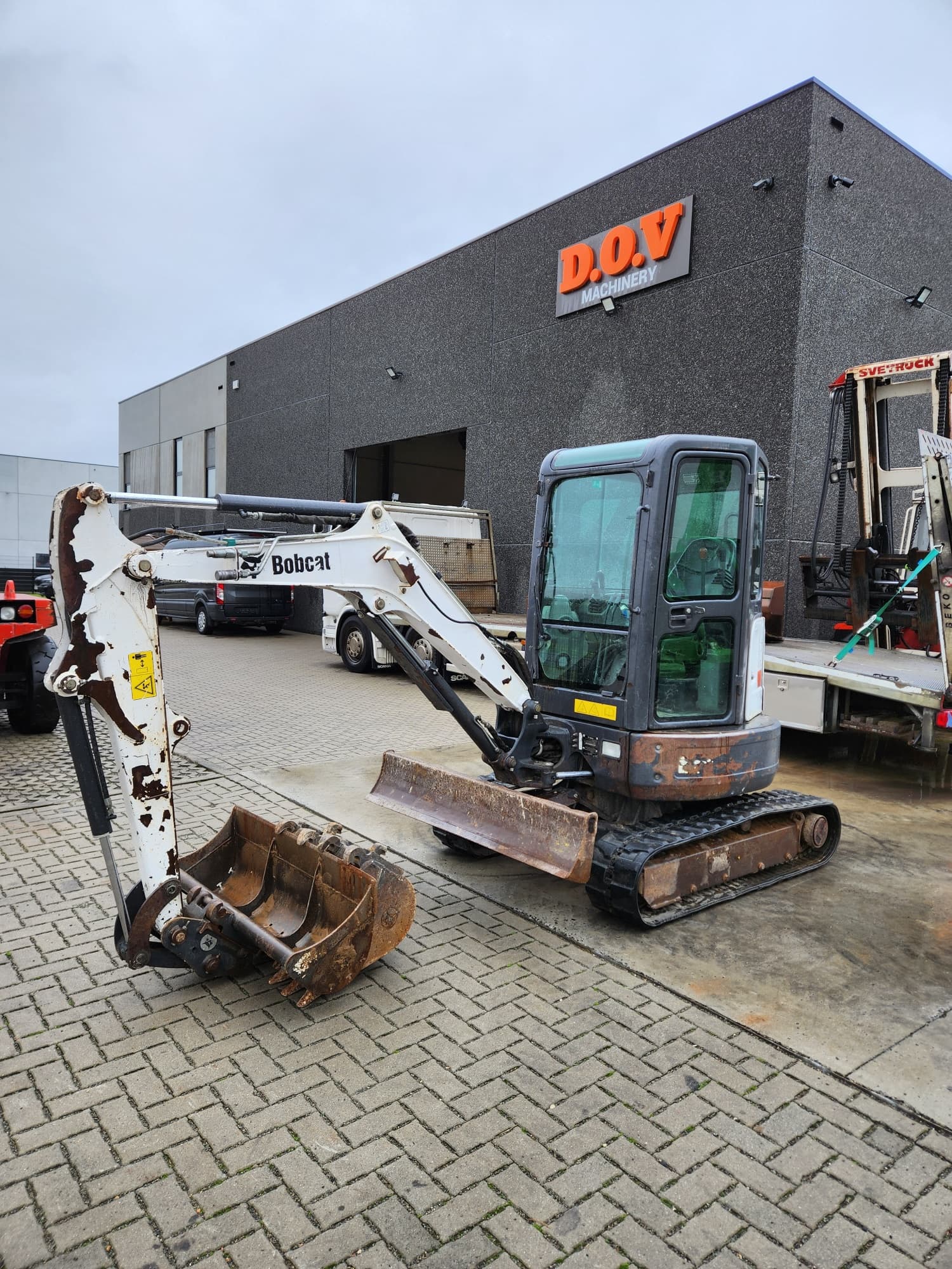 Bobcat E26